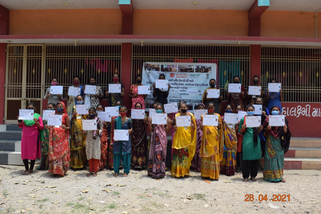 A certificate was awarded to all participants