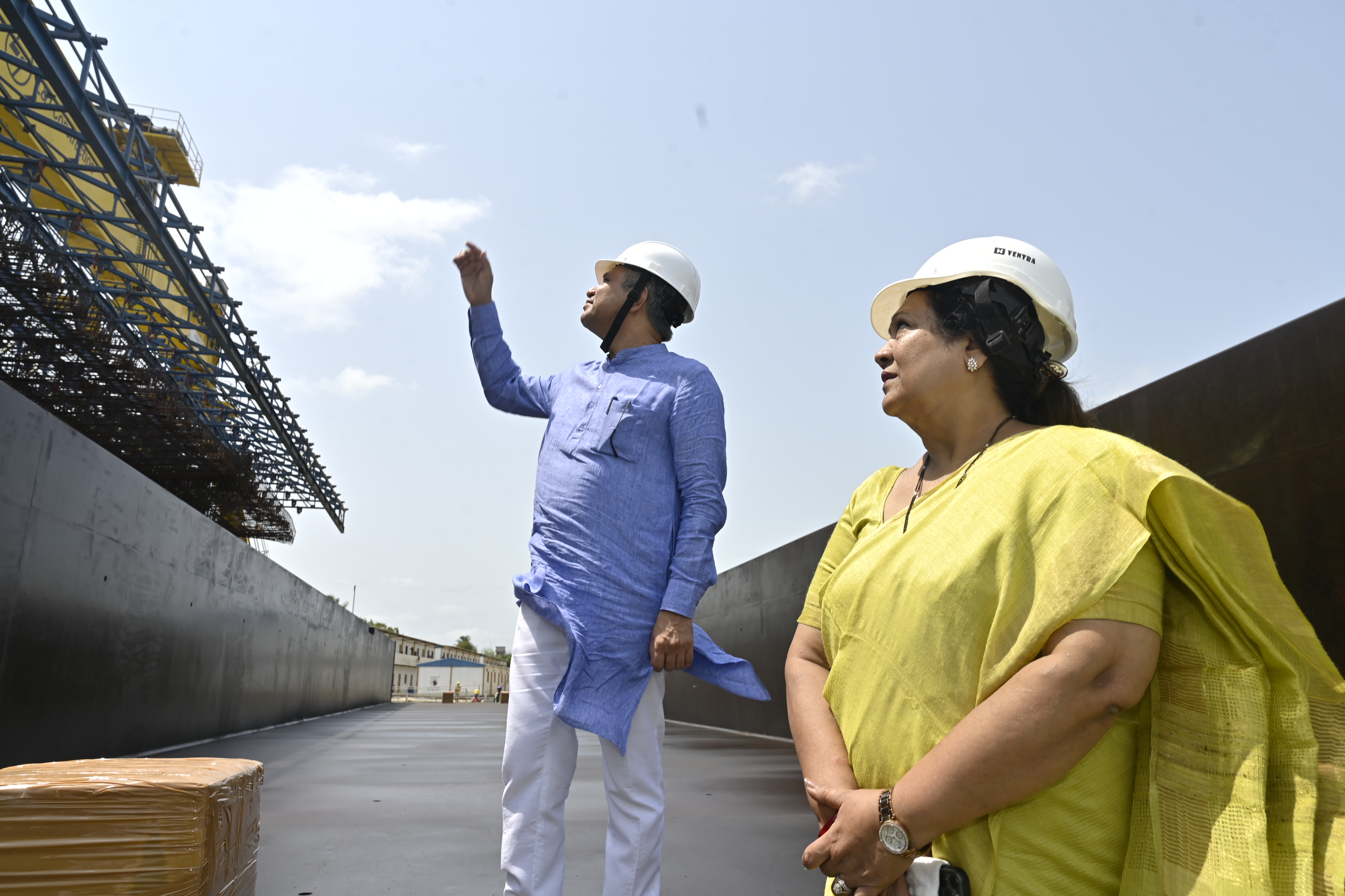 माननीय रेल मंत्री एवं रेल राज्य मंत्री ने 06.06.2022 को एमएएचएसआर निर्माण स्थल का दौरा किया